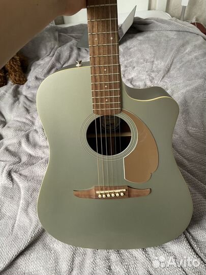 Гитара Fender Redondo