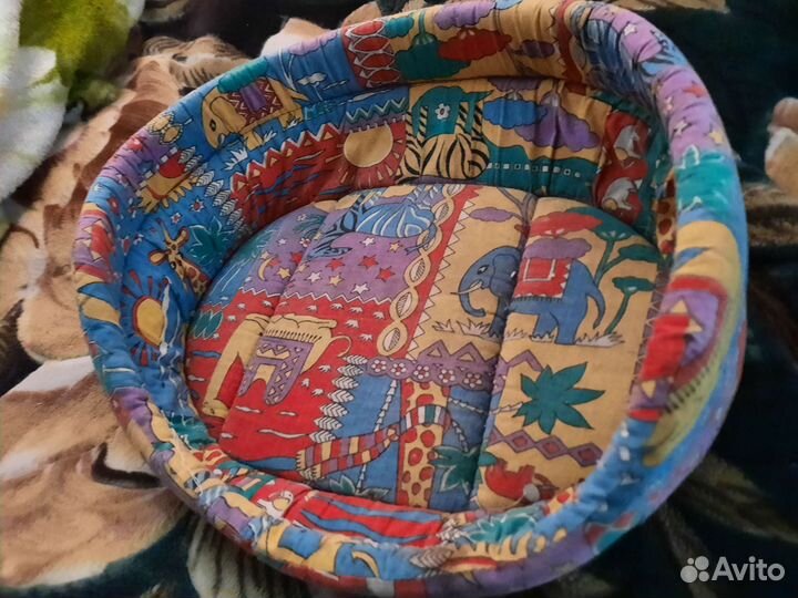 Лежанка для кошек