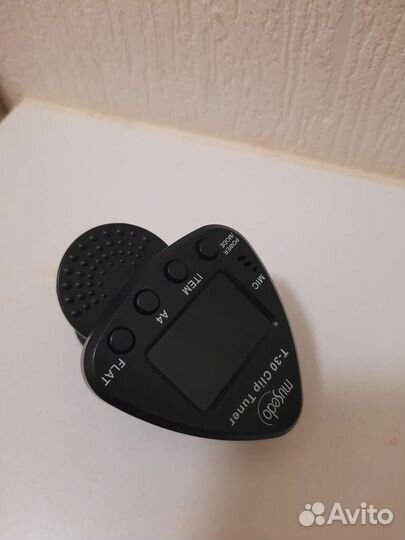 Тюнер для гитары