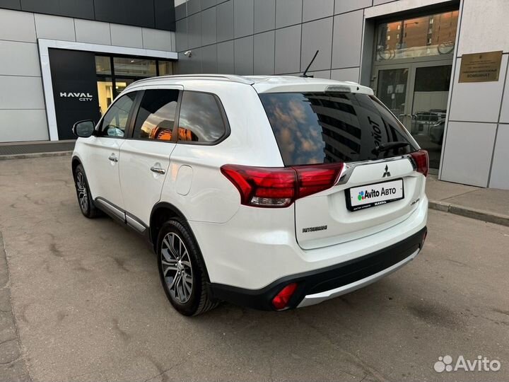 Mitsubishi Outlander 2.4 CVT, 2016, 133 417 км