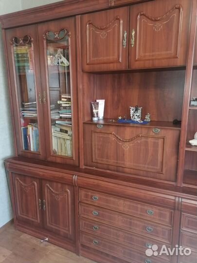 Стенка в гостиную