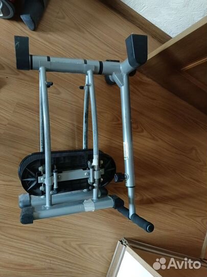 Тренажер для ног и пресса