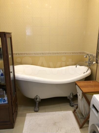 3-к. квартира, 96 м², 3/6 эт.