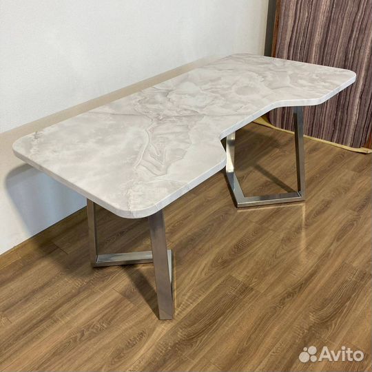 Письменный стол 'Lightning Experience'