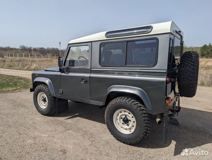 Land Rover Defender 2.5 МТ, 2002, 92 000 км
