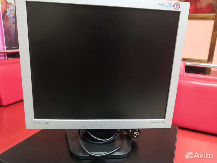 Монитор Samsung