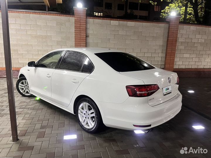 Volkswagen Jetta 1.4 AT, 2017, битый, 87 000 км