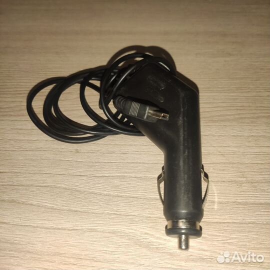 Автомобильная зарядка