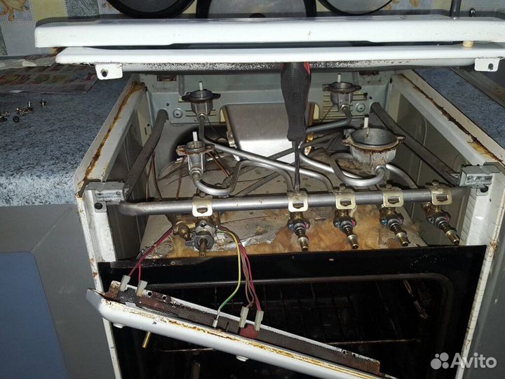 Чистка, ремонт и установка газовых колонок и плит