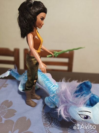 Райя и Сису из мультика Последний дракон