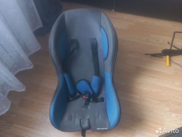 Автомобильное кресло