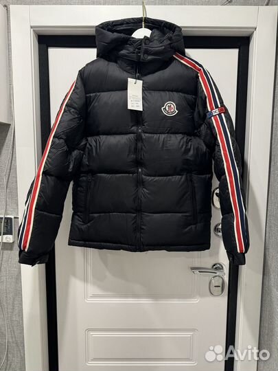 Зимняя куртка moncler