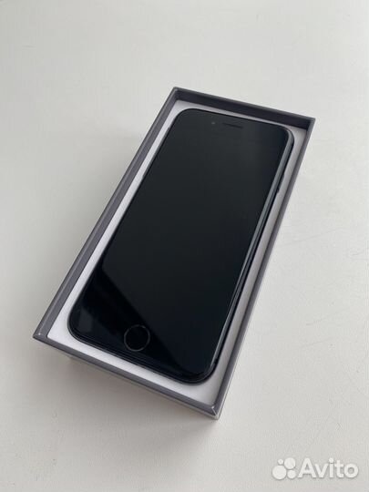 iPhone 8 64 гб