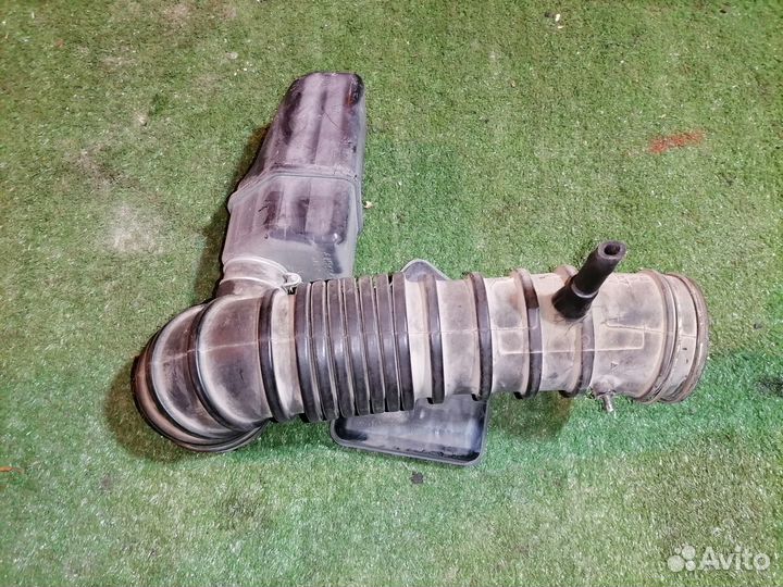 Патрубок воздушного фильтра 1505A118 Mitsubishi Pa