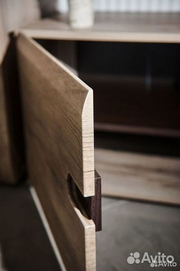 Комод-витрина Серый Крафт/Дуб приморский Ультра