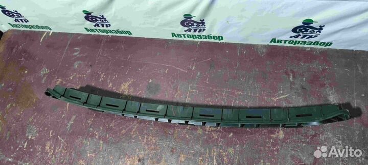 Решетка в бампер нижняя Toyota Camry V40