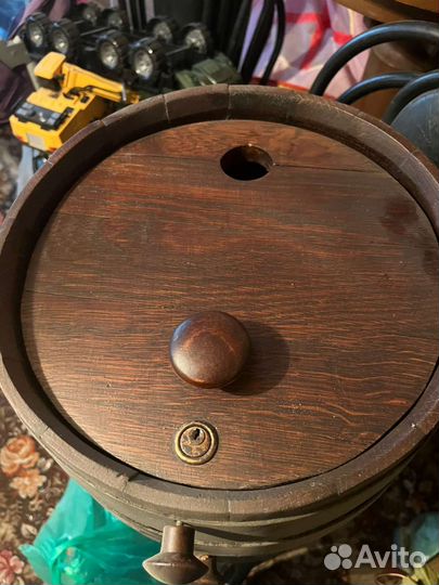 Бочка дубовая декоративная