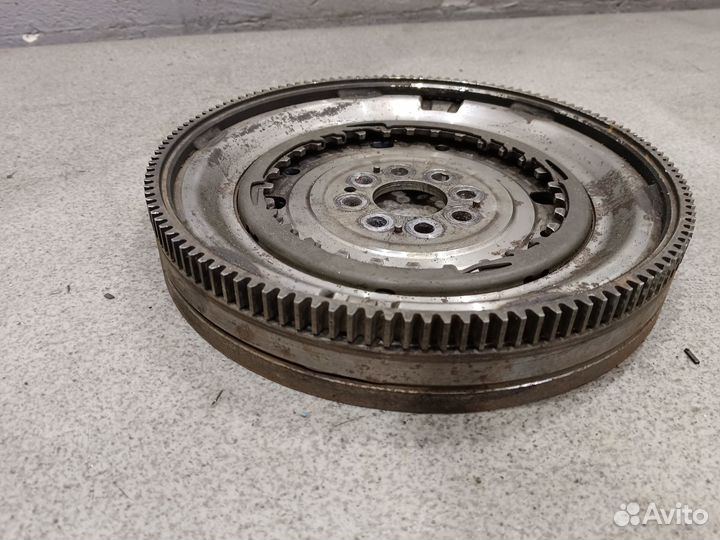 Двухмассовый маховик DSG 7 для 1.8 CJS Octavia A7