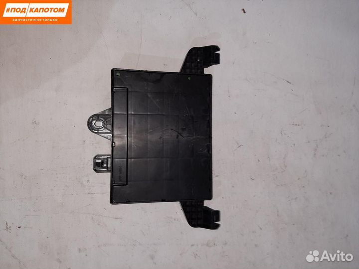 Блок реле и предохранителей Opel Astra J 2011