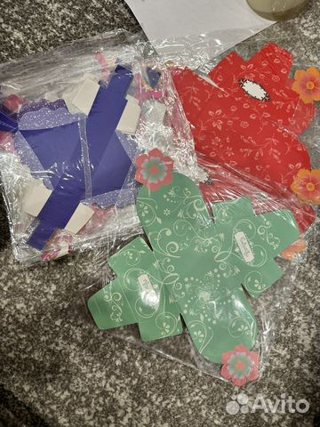 Складная подарочная коробка