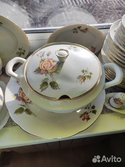 Столовый сервиз 