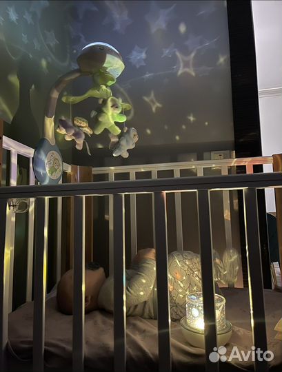 Мобиль в кроватку fisher price мечты о бабочках