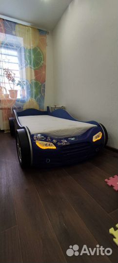 Кровать машина