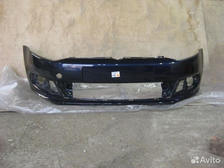 Бампер перед Volkswagen Polo седан синий