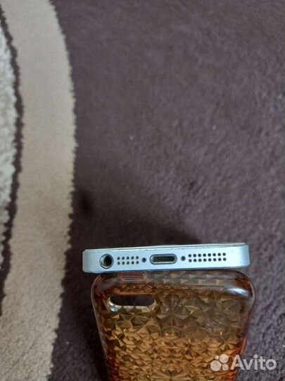 Телефон iPhone 5s