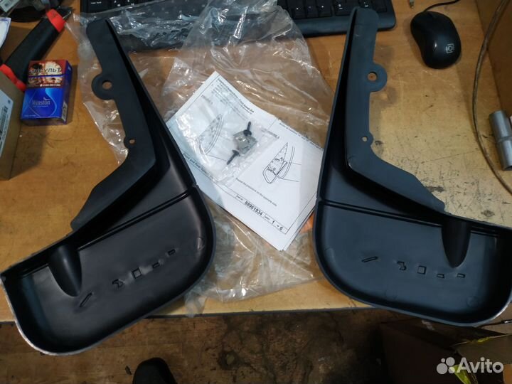 Брызговики задние Cadillac SRX 1 цена за пару