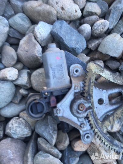 Toyota corolla 120 стеклоподъемник передний левый