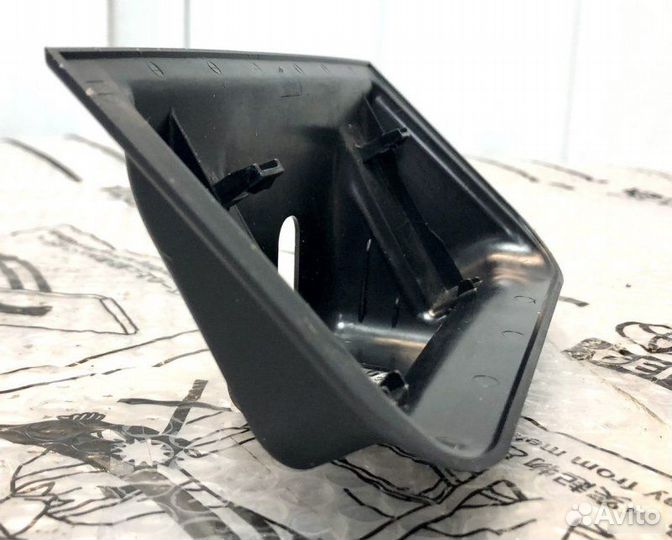 Накладка замка багажника Lexus Rx 4