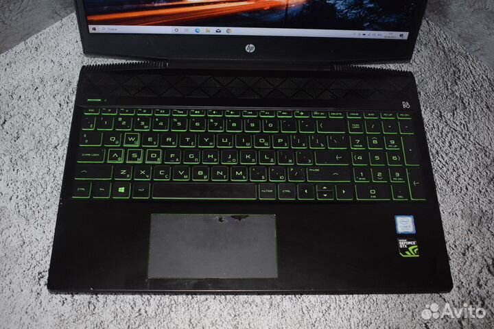 Игровой ноутбук HP на Core i5-8300H/ GTX 1050 Ti