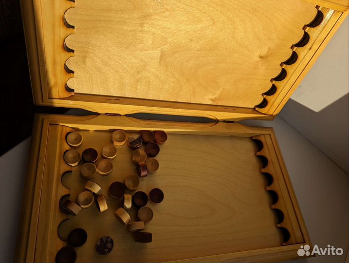 Нарды украшенные камнями