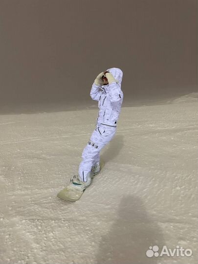 Сноубордический комбинезон женский 42-44-46