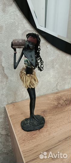 Фигурка негритянки Африка