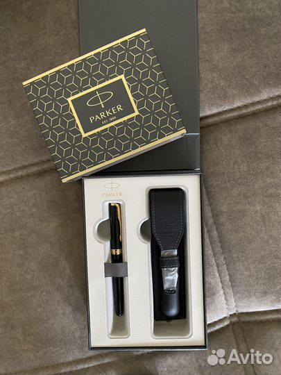 Набор ручка Parker + кожаный футляр, новый