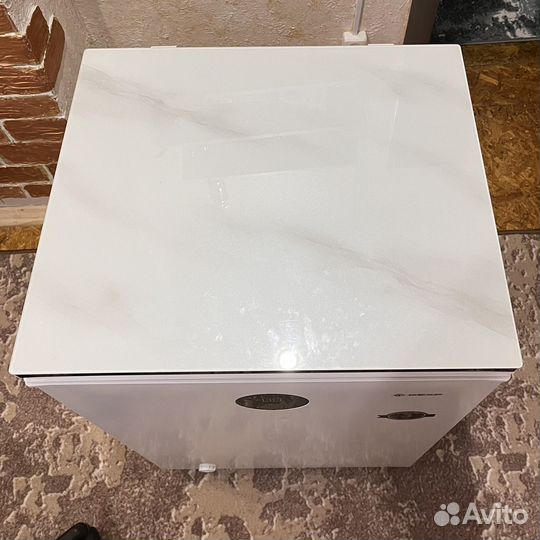 Морозильный шкаф