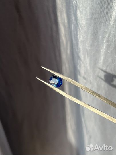 Сапфир синий природный