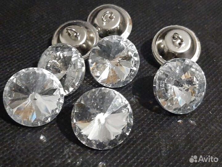 Пуговицы-стразы, декоративные гвозди