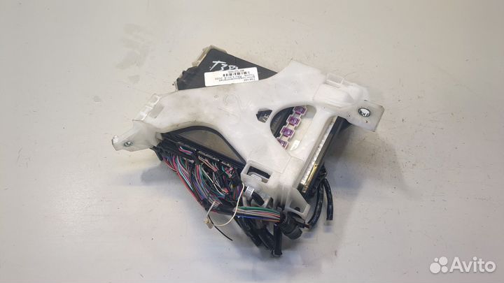 Блок предохранителей Toyota RAV 4 2018