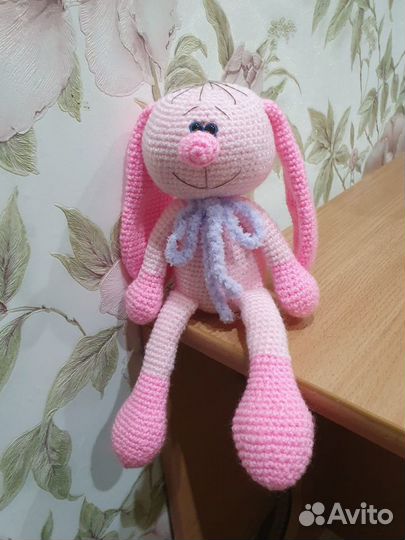 Заяц вязаный