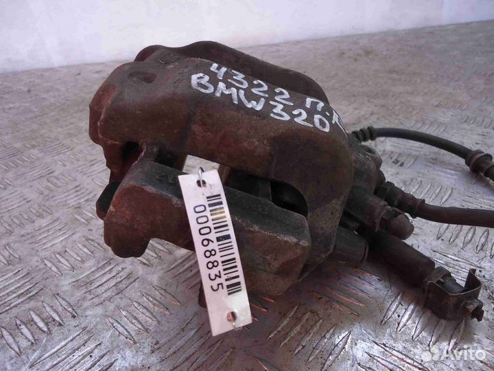 Суппорт передний правый BMW 3-Series F30