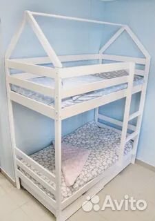 Двухъярусная кровать из массива