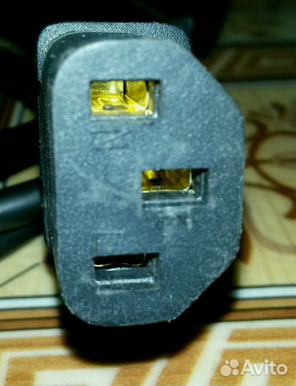 Кабель для подключения к компьютеру 220v