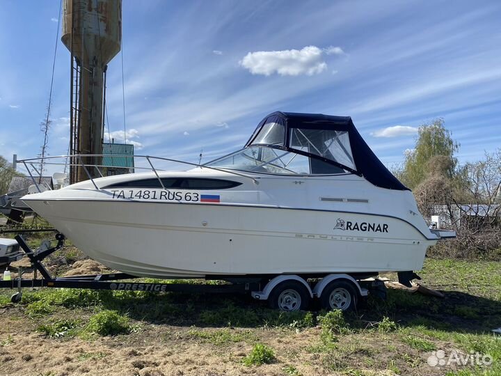 Катер Bayliner 245