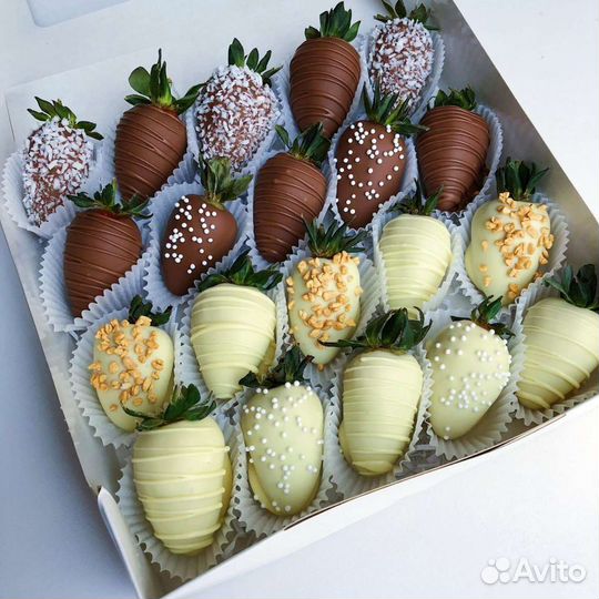 Клубника в коробочке 20шт. 36шт