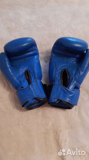 Боксерские перчатки