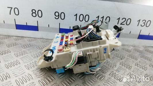 Блок предохранителей toyota RAV 4 ZCA2 (ZBN16M101)