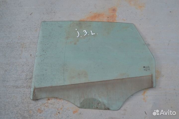 Стекло заднее левое opel astra j